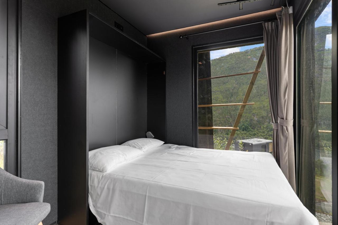 Sogndal Fjordpanorama - Studio Cabins With View Екстериор снимка